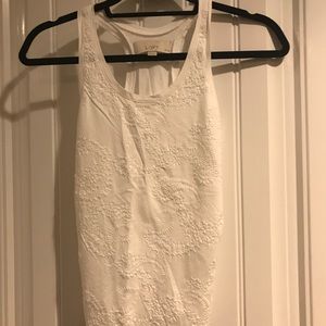 Loft Detailed White Tank